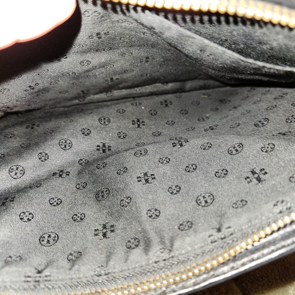 Authentic tory burch clutch - Picture 10 of 13